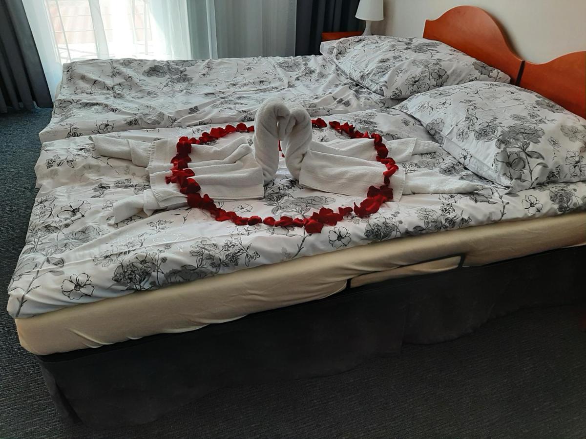 Pensjonat Edana Ustronie Morskie Esterno foto